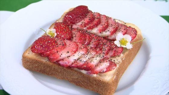 食べてビックリ！驚きいちごマヨトースト